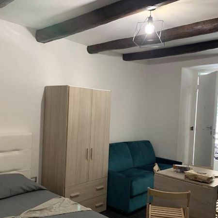 Viky House Chiaia Apartment เนเปิลส์ ภายนอก รูปภาพ