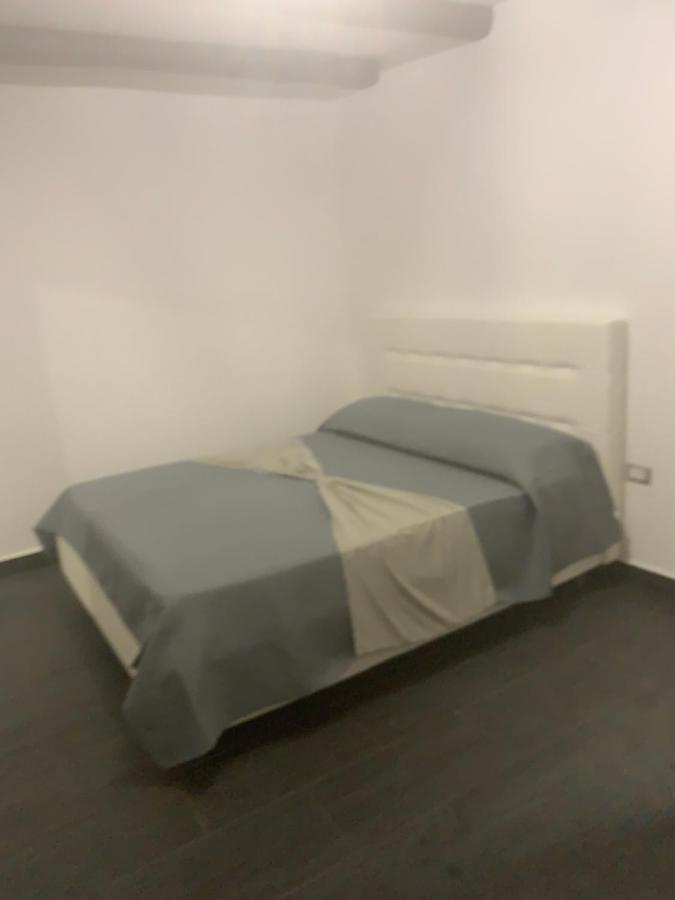 Viky House Chiaia Apartment เนเปิลส์ ภายนอก รูปภาพ