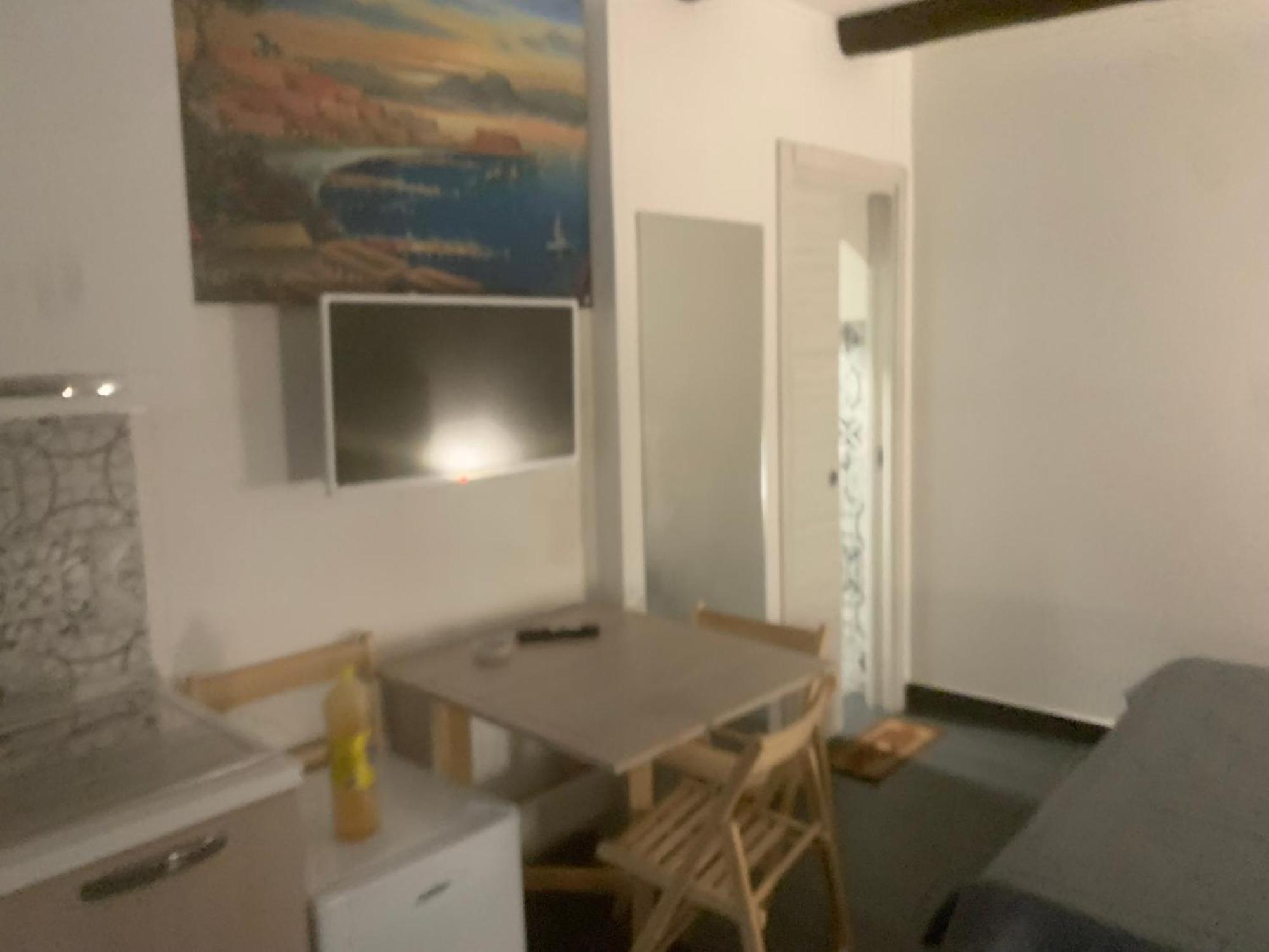 Viky House Chiaia Apartment เนเปิลส์ ภายนอก รูปภาพ